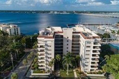 Condominio en venta en Bradenton, Florida, 2 dormitorios, 118.91 m2 № 1666517 - foto 1