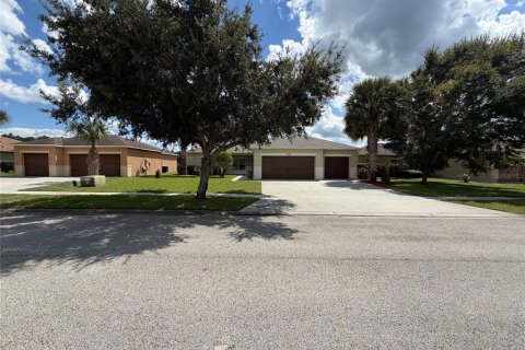 Villa ou maison à vendre à Kissimmee, Floride: 4 chambres, 202.9 m2 № 2354883 - photo 30
