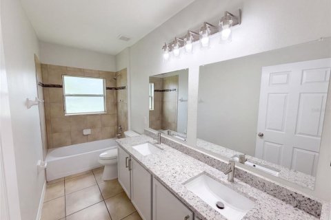 Villa ou maison à vendre à Kissimmee, Floride: 4 chambres, 202.9 m2 № 2354883 - photo 24