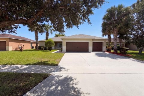 Villa ou maison à Kissimmee, Floride 4 chambres, 202.9 m2 № 2354883