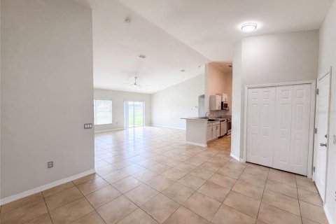 Villa ou maison à vendre à Kissimmee, Floride: 4 chambres, 202.9 m2 № 2354883 - photo 3