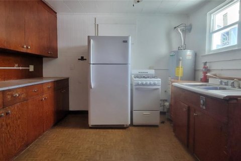 Propiedad comercial en venta en Saint Petersburg, Florida, 6 dormitorios, 243.59 m2 № 2111725 - foto 15