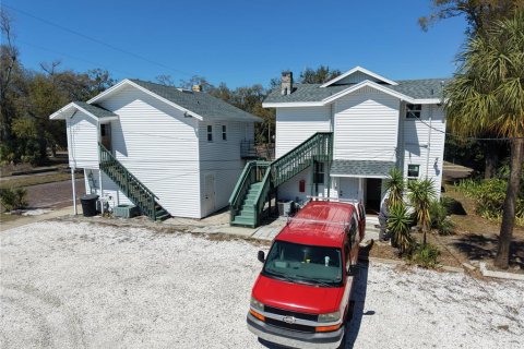 Propiedad comercial en venta en Saint Petersburg, Florida, 6 dormitorios, 243.59 m2 № 2111725 - foto 28