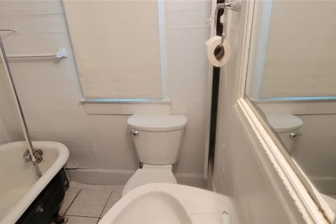 Propiedad comercial en venta en Saint Petersburg, Florida, 6 dormitorios, 243.59 m2 № 2111725 - foto 20