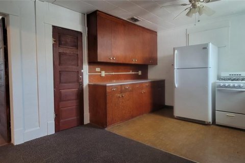 Propiedad comercial en venta en Saint Petersburg, Florida, 6 dormitorios, 243.59 m2 № 2111725 - foto 13