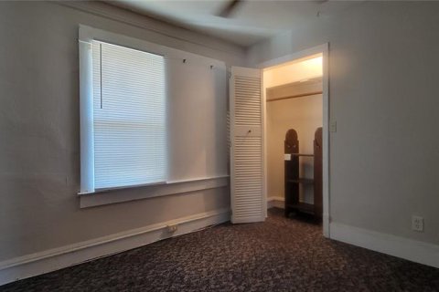 Propiedad comercial en venta en Saint Petersburg, Florida, 6 dormitorios, 243.59 m2 № 2111725 - foto 18
