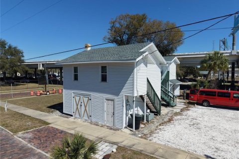 Propiedad comercial en venta en Saint Petersburg, Florida, 6 dormitorios, 243.59 m2 № 2111725 - foto 25