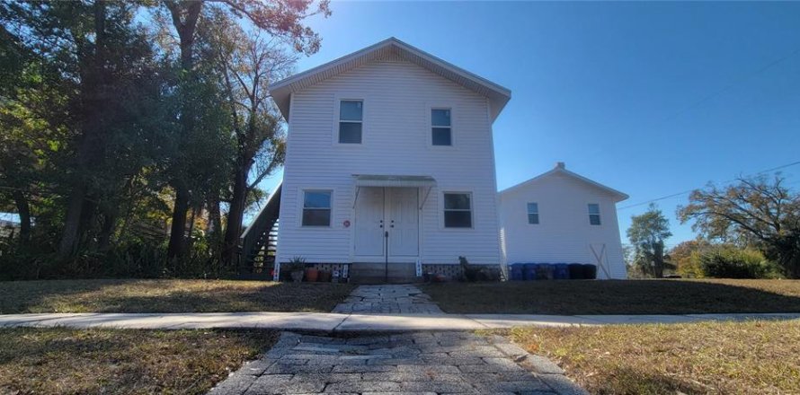 Propiedad comercial en Saint Petersburg, Florida 6 dormitorios, 243.59 m2 № 2111725