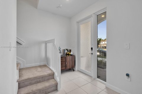Townhouse in Homestead, Florida 3 bedrooms, 135.64 sq.m. № 1786583 - photo 6