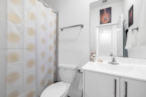 Townhouse in Homestead, Florida 3 bedrooms, 135.64 sq.m. № 1786583 - photo 21