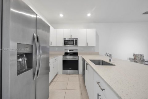 Townhouse in Homestead, Florida 3 bedrooms, 135.64 sq.m. № 1786583 - photo 8