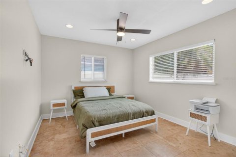 Villa ou maison à vendre à Saint Pete Beach, Floride: 2 chambres, 101.26 m2 № 2166860 - photo 9