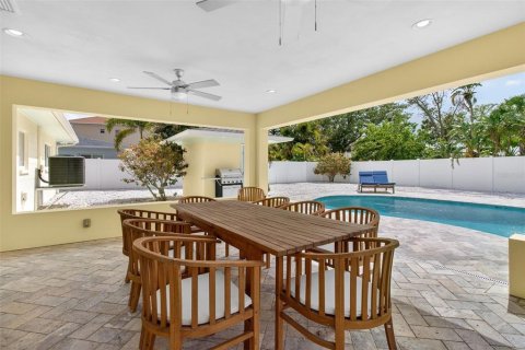 Villa ou maison à vendre à Saint Pete Beach, Floride: 2 chambres, 101.26 m2 № 2166860 - photo 11