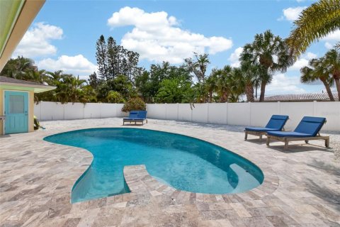 Villa ou maison à vendre à Saint Pete Beach, Floride: 2 chambres, 101.26 m2 № 2166860 - photo 12