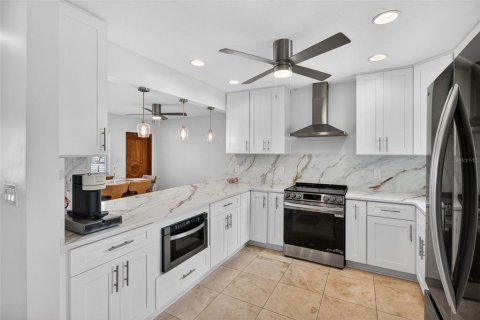 Villa ou maison à vendre à Saint Pete Beach, Floride: 2 chambres, 101.26 m2 № 2166860 - photo 2