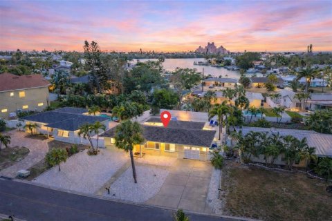 Villa ou maison à vendre à Saint Pete Beach, Floride: 2 chambres, 101.26 m2 № 2166860 - photo 24