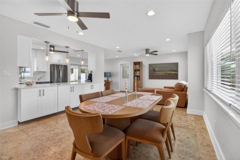 Villa ou maison à vendre à Saint Pete Beach, Floride: 2 chambres, 101.26 m2 № 2166860 - photo 25