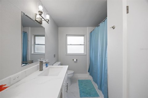 House in Dunedin, Florida 3 bedrooms, 158.86 sq.m. № 1751512 - photo 26