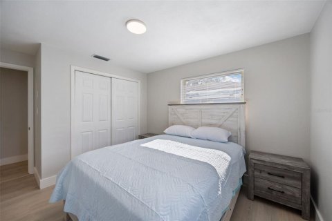 House in Dunedin, Florida 3 bedrooms, 158.86 sq.m. № 1751512 - photo 30