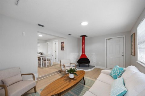 House in Dunedin, Florida 3 bedrooms, 158.86 sq.m. № 1751512 - photo 21