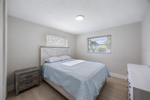House in Dunedin, Florida 3 bedrooms, 158.86 sq.m. № 1751512 - photo 29