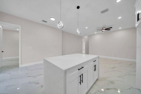 Propiedad comercial en venta en Lehigh Acres, Florida, 111.39 m2 № 2166651 - foto 30