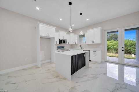 Propiedad comercial en venta en Lehigh Acres, Florida, 111.39 m2 № 2166651 - foto 26