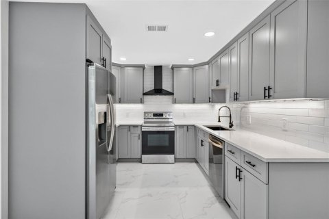 Villa ou maison à vendre à Port Charlotte, Floride: 4 chambres, 177.81 m2 № 2351612 - photo 16