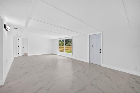 Villa ou maison à vendre à Port Charlotte, Floride: 4 chambres, 177.81 m2 № 2351612 - photo 20