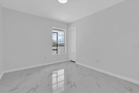 House in Tampa, Florida 3 bedrooms, 146.51 sq.m. № 1837474 - photo 29