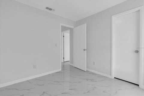House in Tampa, Florida 3 bedrooms, 146.51 sq.m. № 1837474 - photo 28