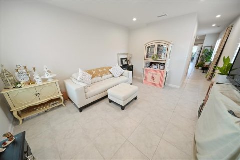Adosado en venta en Holiday, Florida, 3 dormitorios, 151.62 m2 № 2096735 - foto 2