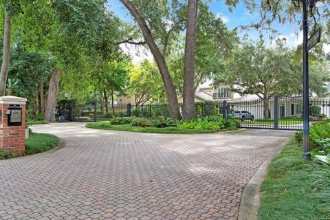 Touwnhouse à vendre à Orlando, Floride: 3 chambres, 239.32 m2 № 2133572 - photo 11