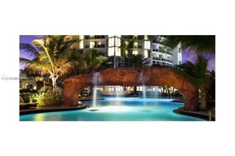 Condo in Sunny Isles Beach, Florida  № 1730041 - photo 8