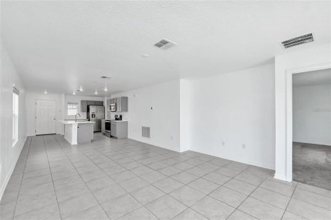 House in Kissimmee, Florida 3 bedrooms, 117.06 sq.m. № 1767799 - photo 12
