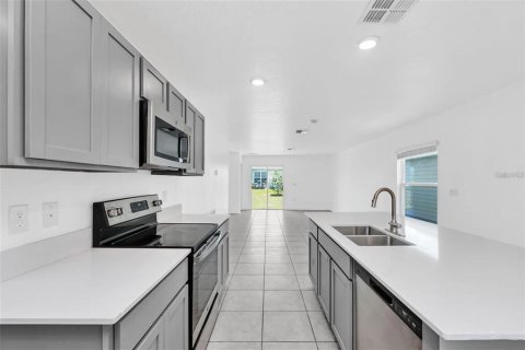 House in Kissimmee, Florida 3 bedrooms, 117.06 sq.m. № 1767799 - photo 5