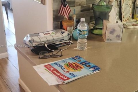 Condominio en venta en Hallandale Beach, Florida, 1 dormitorio, 74.14 m2 № 2057563 - foto 17