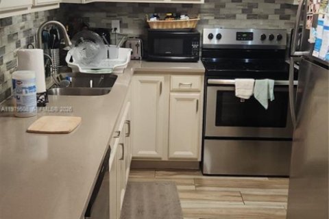 Condominio en venta en Hallandale Beach, Florida, 1 dormitorio, 74.14 m2 № 2057563 - foto 13