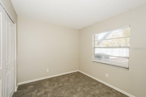 Villa ou maison à louer à Brandon, Floride: 3 chambres, 115.57 m2 № 2157265 - photo 13
