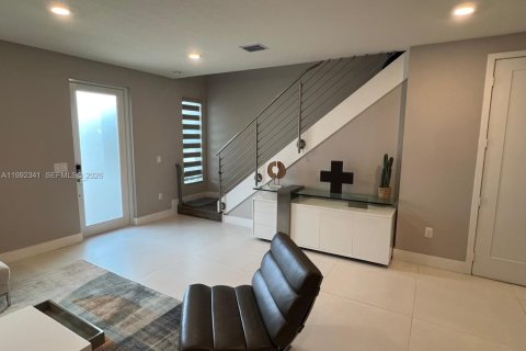 Adosado en alquiler en Doral, Florida, 3 dormitorios, 151.24 m2 № 2055354 - foto 3