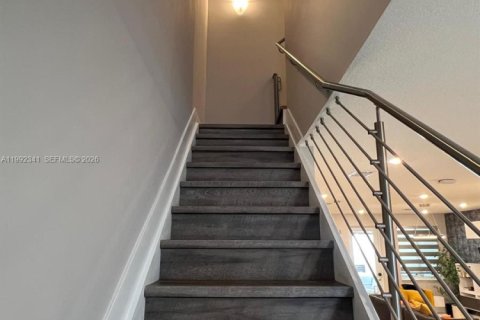 Adosado en alquiler en Doral, Florida, 3 dormitorios, 151.24 m2 № 2055354 - foto 17