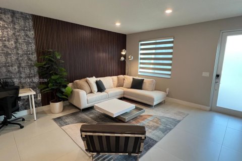 Adosado en alquiler en Doral, Florida, 3 dormitorios, 151.24 m2 № 2055354 - foto 5