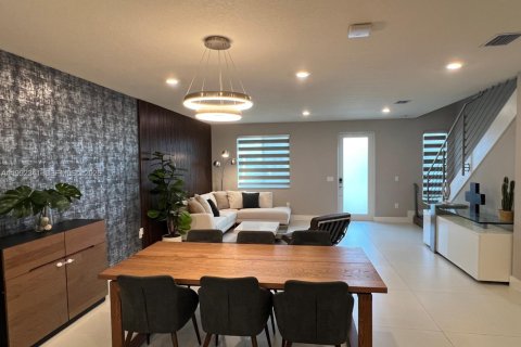 Adosado en alquiler en Doral, Florida, 3 dormitorios, 151.24 m2 № 2055354 - foto 11