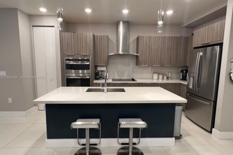 Adosado en alquiler en Doral, Florida, 3 dormitorios, 151.24 m2 № 2055354 - foto 12