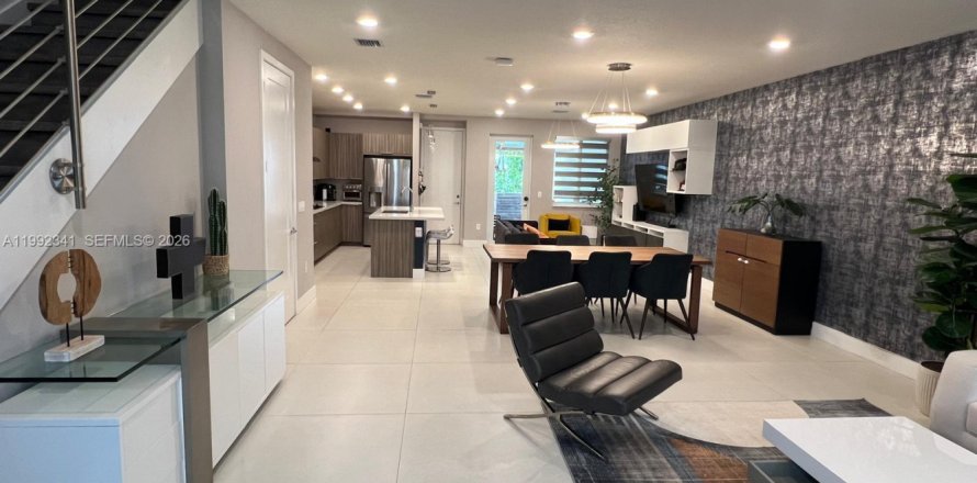 Adosado en LANDMARK en Doral, Florida 3 dormitorios, 151.24 m2 № 2055354