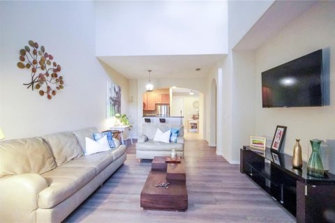 Adosado en venta en Orlando, Florida, 3 dormitorios, 164.16 m2 № 2202154 - foto 4