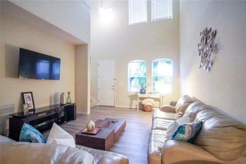 Adosado en venta en Orlando, Florida, 3 dormitorios, 164.16 m2 № 2202154 - foto 5