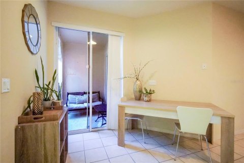 Adosado en venta en Orlando, Florida, 3 dormitorios, 164.16 m2 № 2202154 - foto 11