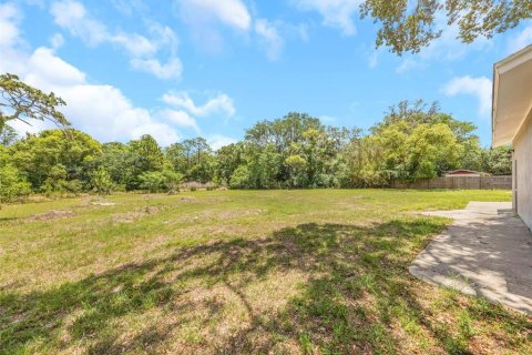 Casa en venta en New Port Richey, Florida, 6 dormitorios, 191.19 m2 № 2094907 - foto 4