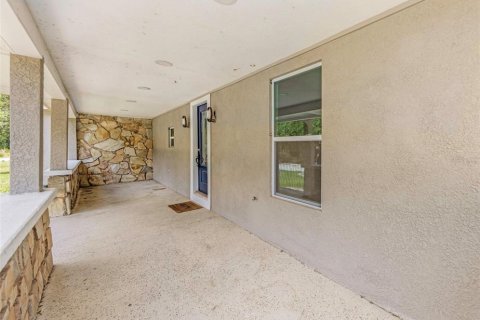Casa en venta en New Port Richey, Florida, 6 dormitorios, 191.19 m2 № 2094907 - foto 3
